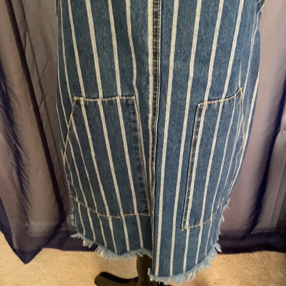 Sky and Sparrow Overall Dress - Picture 3 of 6